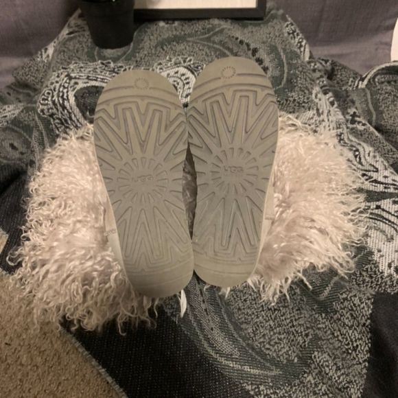💙HTF💙 UGG RARE Mongolian Fur Short Women’s Boots - Picture 10 of 12
